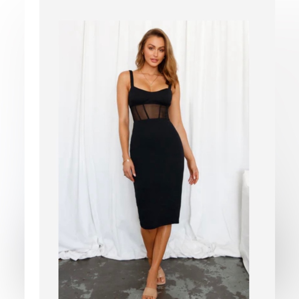 Hello Molly Elegant Black midi dress Size 4 NWT